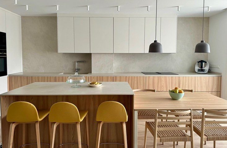 Dekton Albarium emparchado e isla
