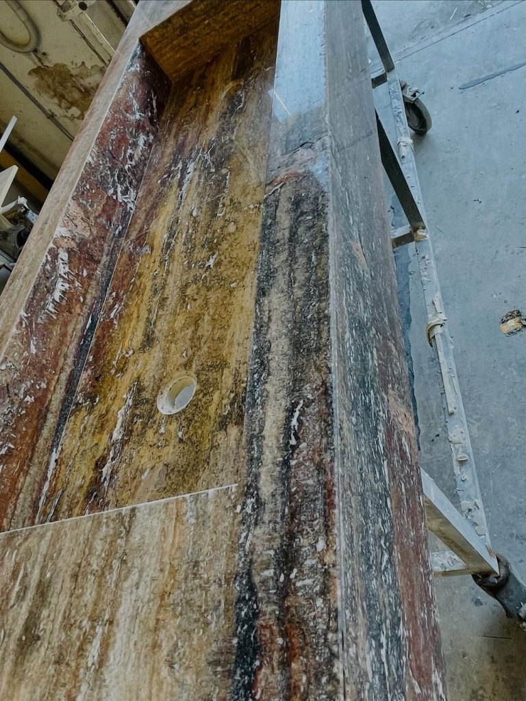 Lavabo a medida mármol Travertino rojo